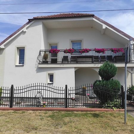 Pokoje Goscinne Cuma Łeba Dış mekan fotoğraf